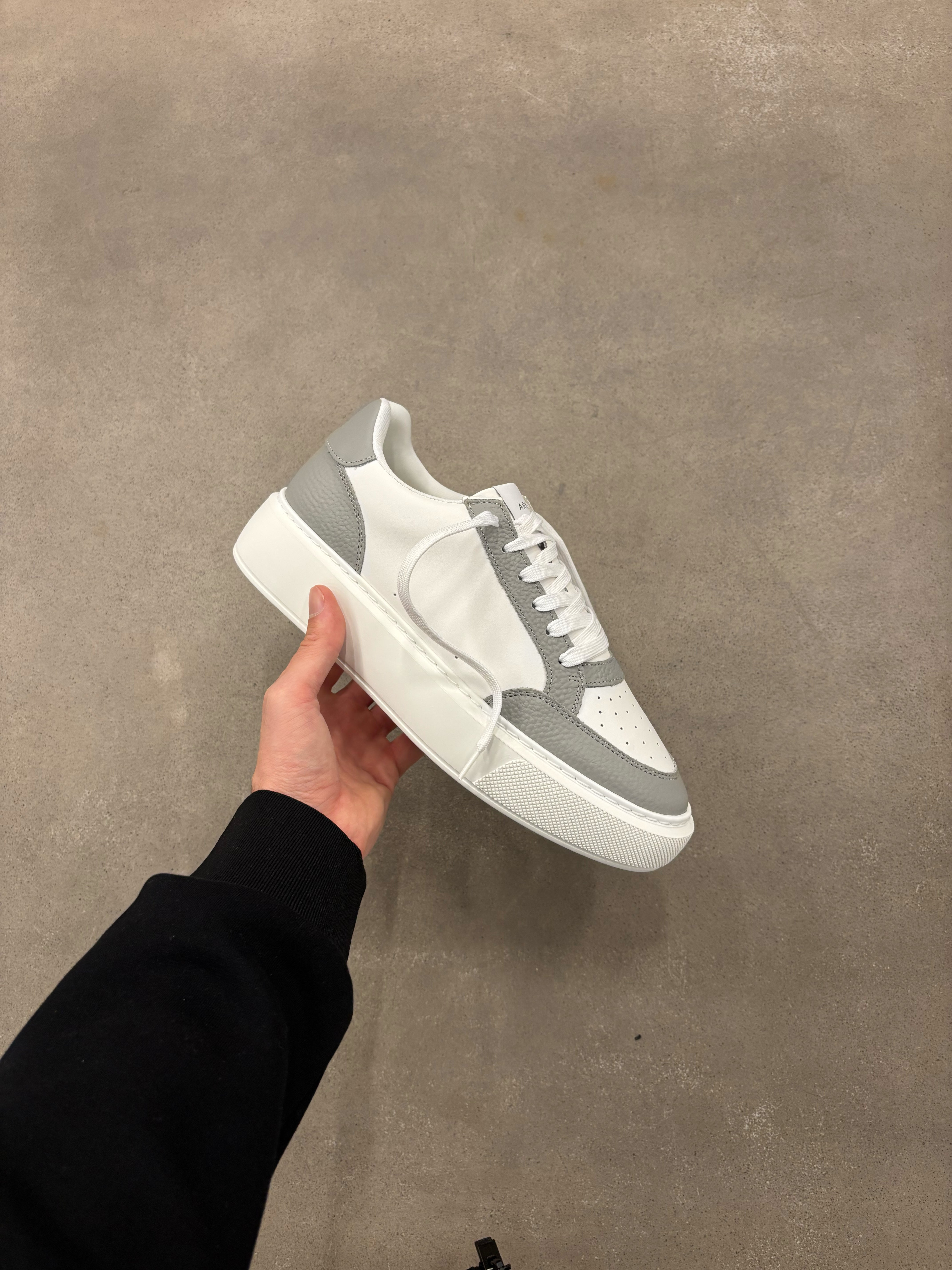 Court Trainer 2.0 in White Stone