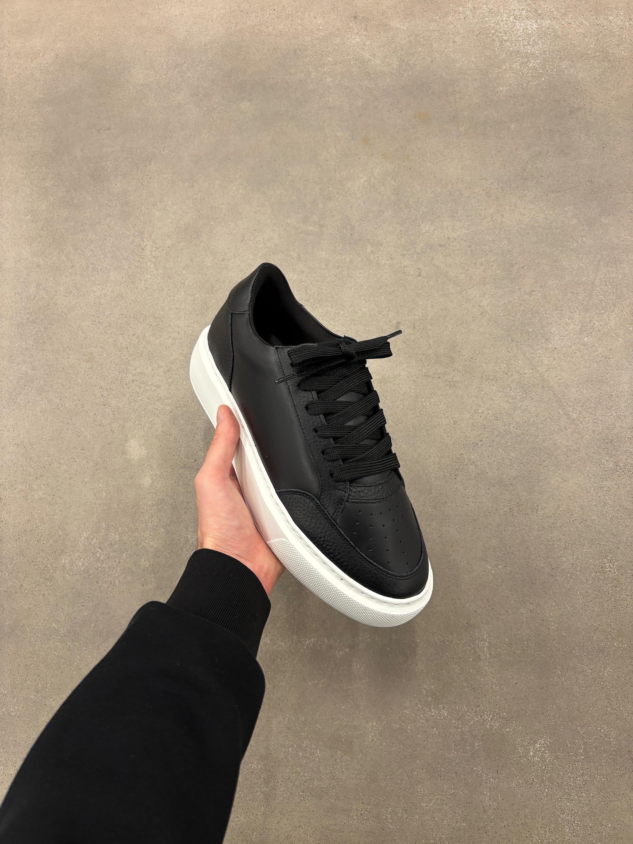 Court Trainer in Black White ARNE UK - Main Image