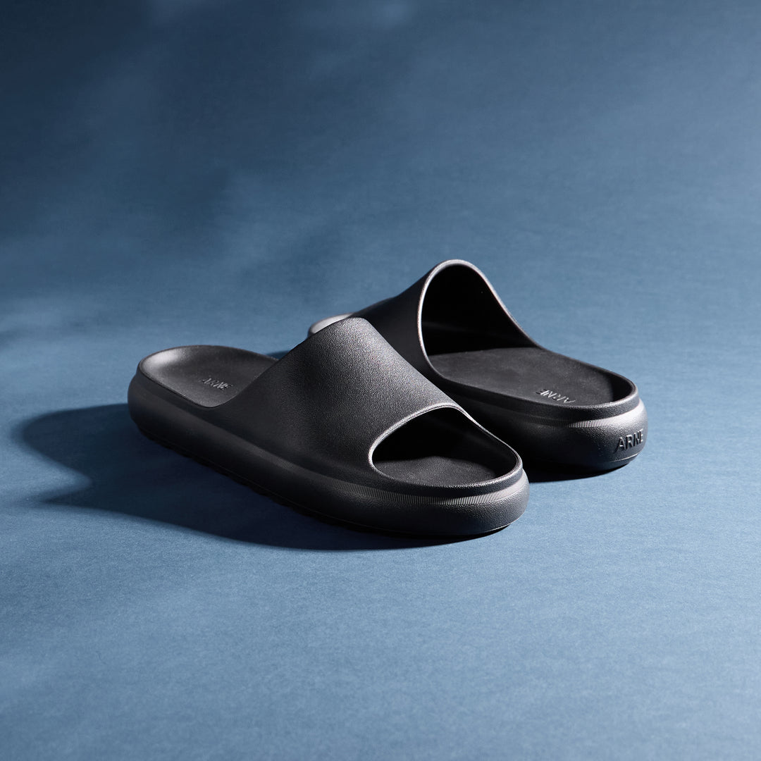 Everyday Slider in Black