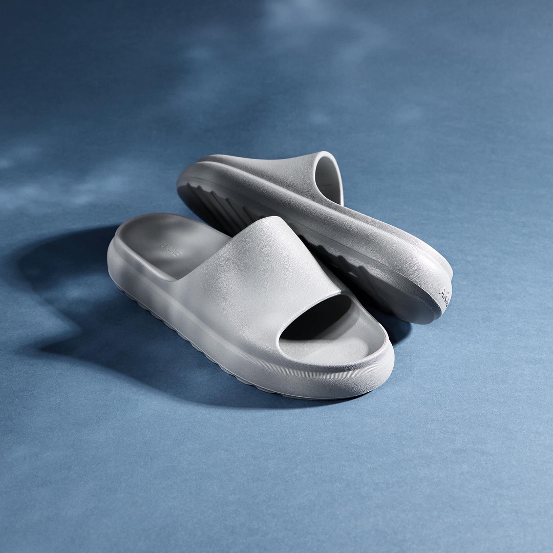 Everyday Slider in Grey