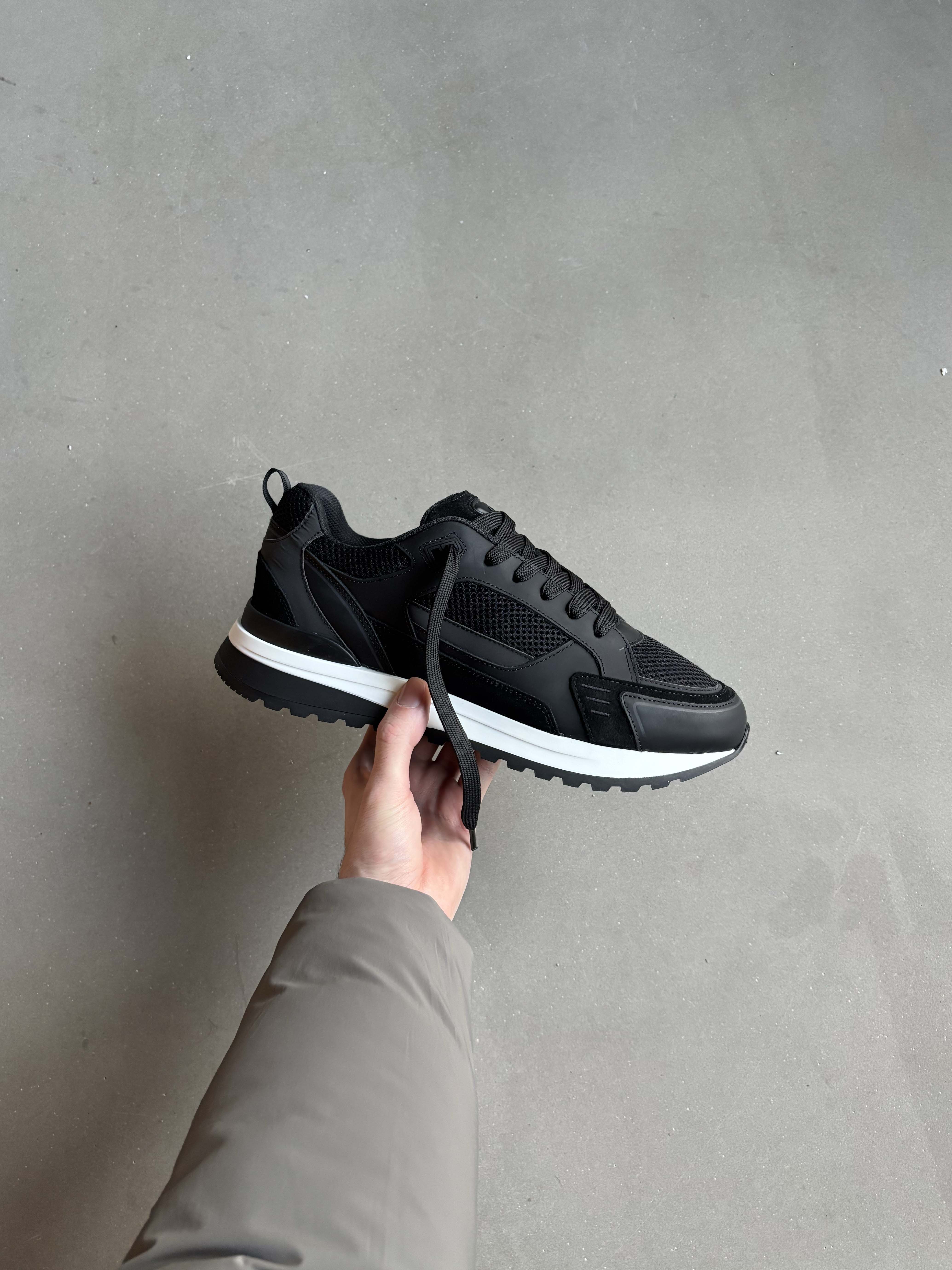 Technical Racer in Black