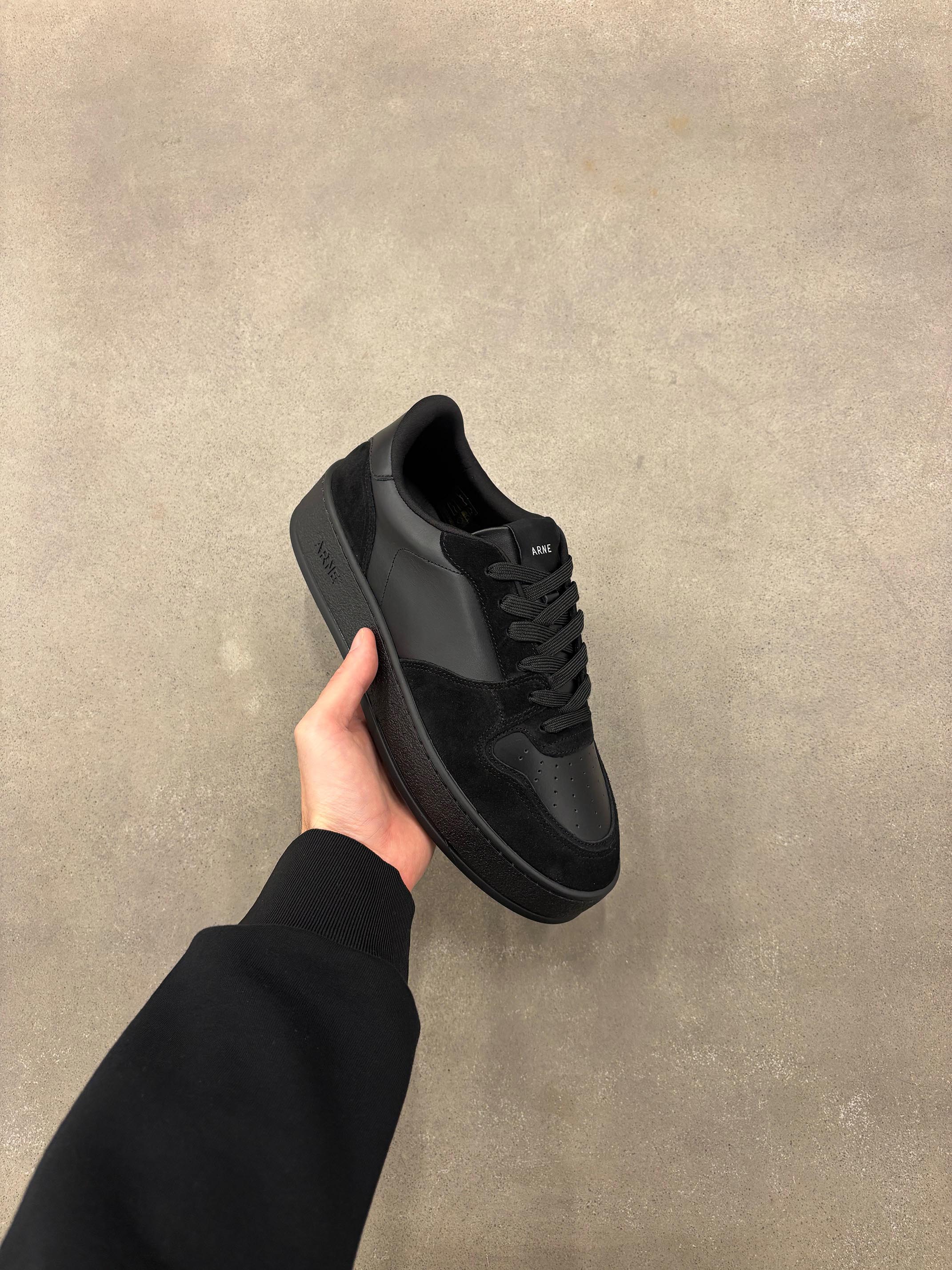 Arena Trainer in Triple Black