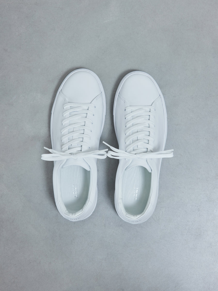 Low Essential Leather Trainer in White